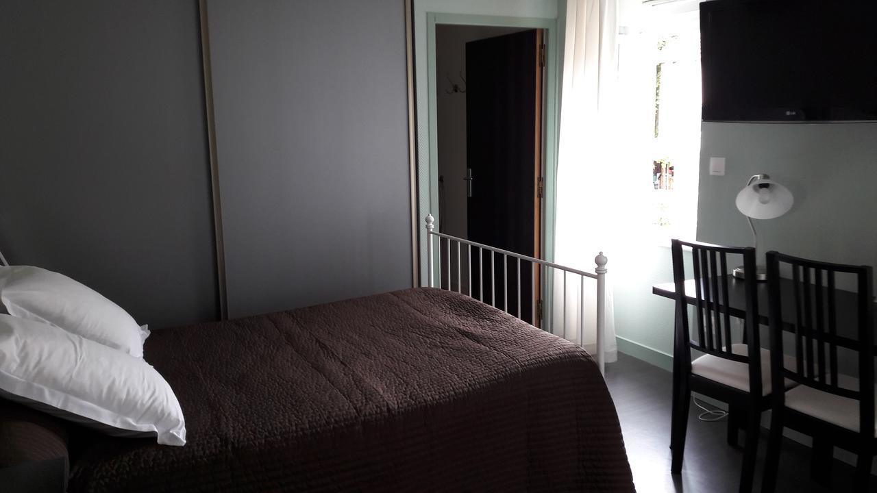 Les Pierres Folles Rozier-en-Donzy Exterior foto