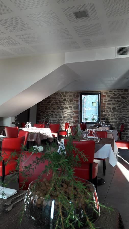 Les Pierres Folles Rozier-en-Donzy Exterior foto